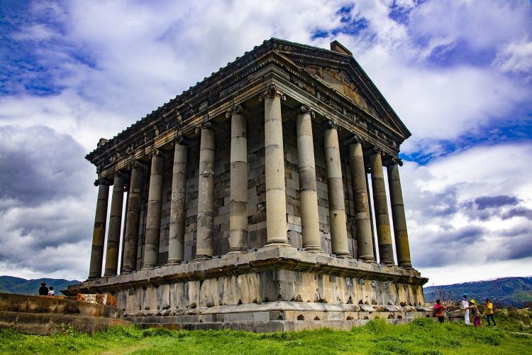 Garni Temple_d43b4_lg.jpg